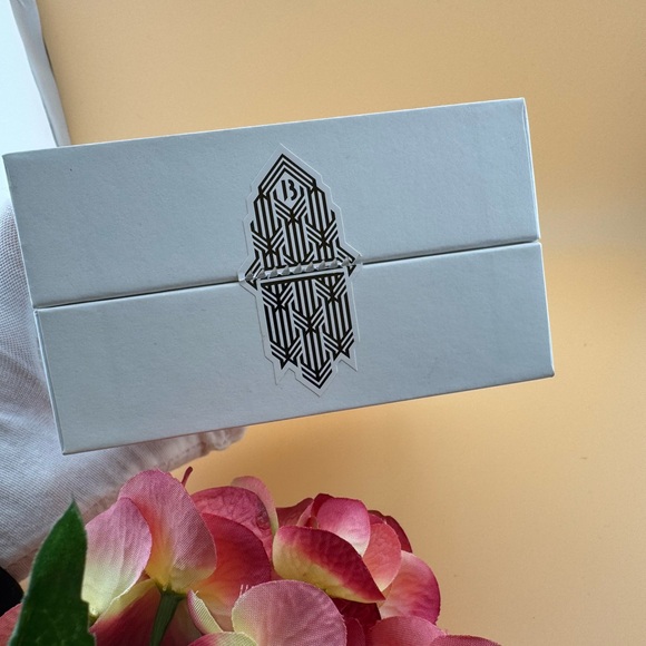 Byredo EMPTY Box Card Cologne Gift Storage Box - Picture 6 of 8